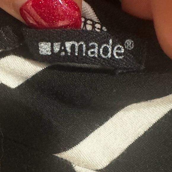 Black and White Striped - Picture 3 of 4